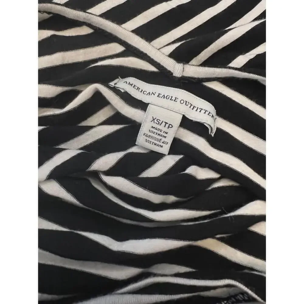 AMERICAN EAGLE Black & White Stripe Scoop Neck Short Sleeve Lightweight Dress XS - Picture 8 of 9